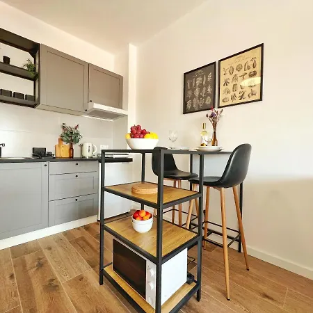 Apartment 335